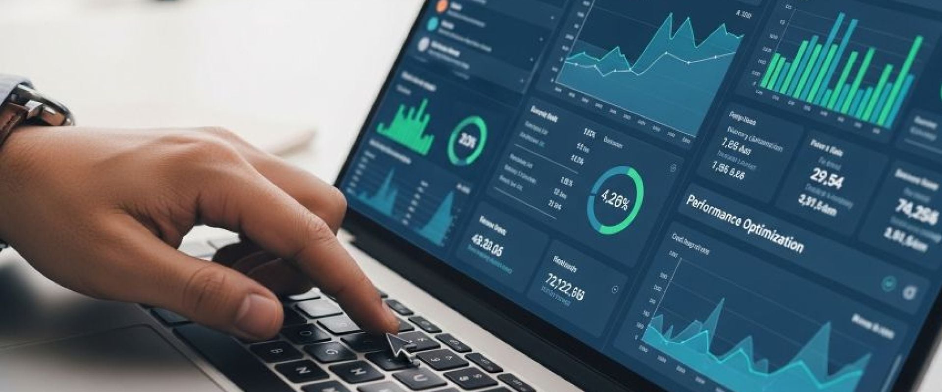The Futures Curve, the Crowd, and the Catalyst