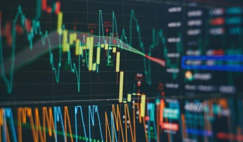 Volatility: Straddles vs Strangles