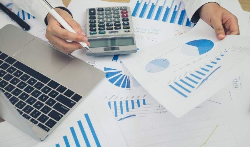 Option Plays using Term Structure