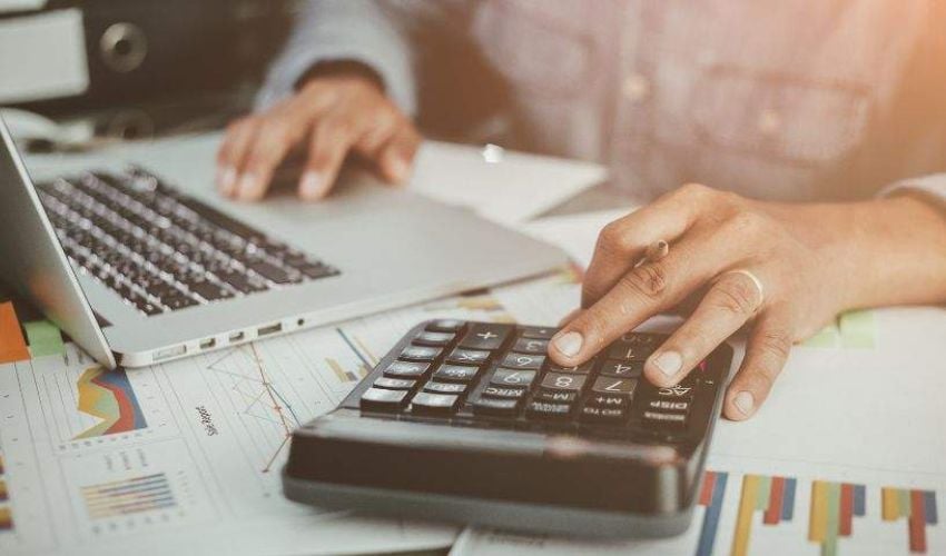 Understanding Intra-Commodity Spreads