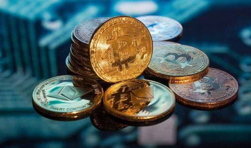 Gamma Scalping in Crypto Markets